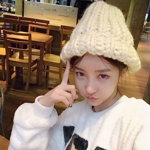 个性非主流帽子控女生图片素材