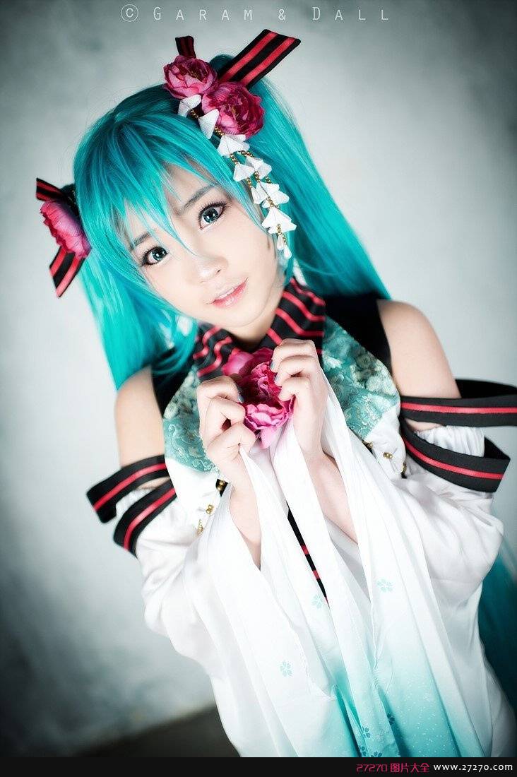 酥胸半露 美腿初音未来COS