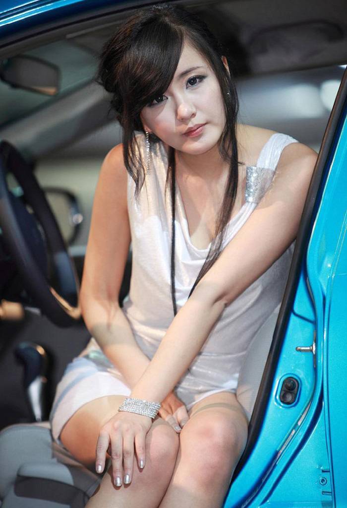 韩国车模美女俏皮青春写真