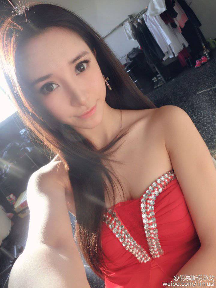 北影校花倪慕斯的漂亮生活照