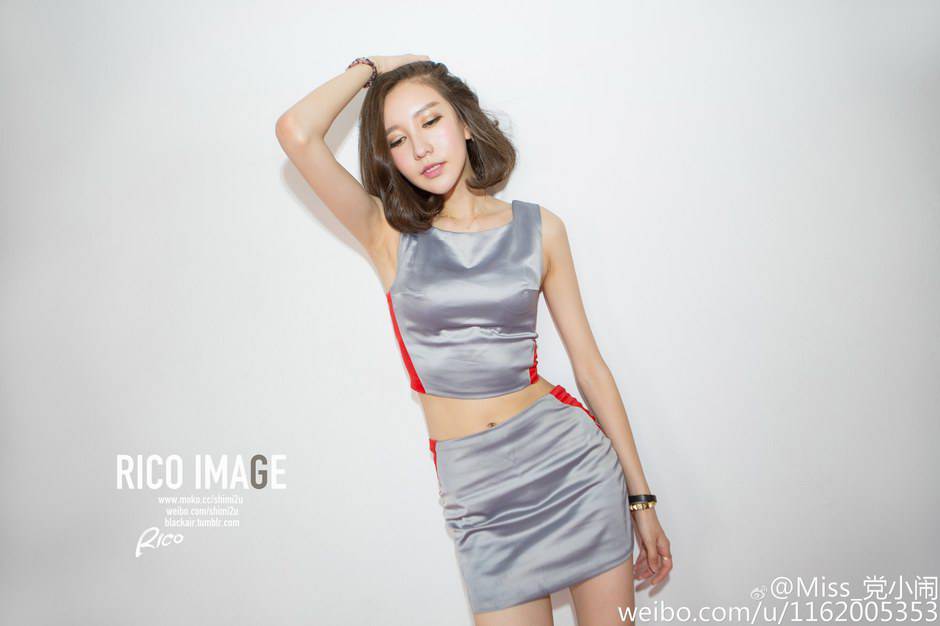 中国最美车模党佳妮身材极致性感