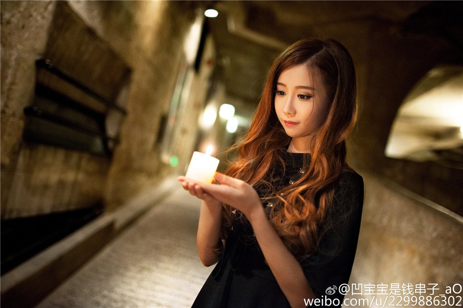 90后长发美女校花凹宝宝是钱串子写真照