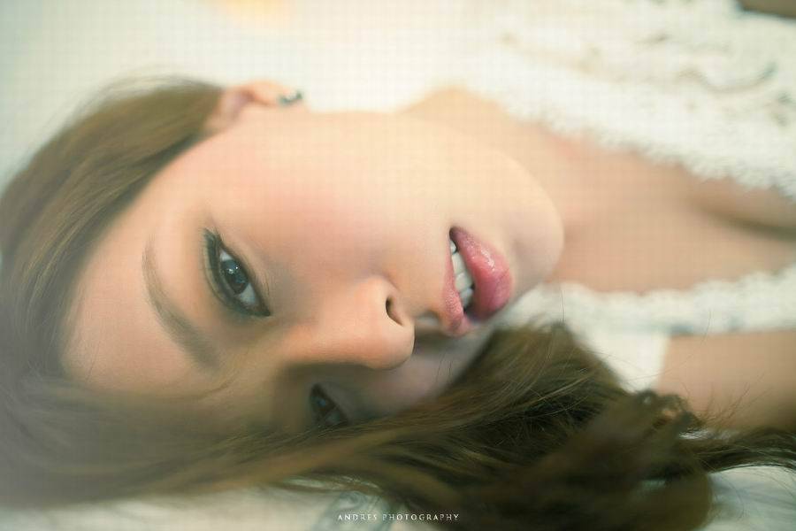 诱人美女午夜失眠写真