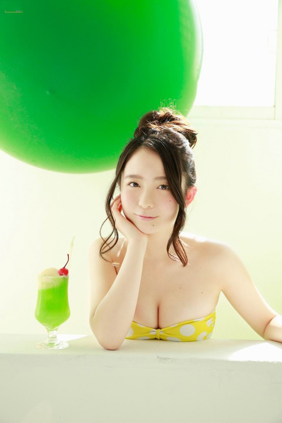 日本嫩模中野佑美内衣私房甜美迷人