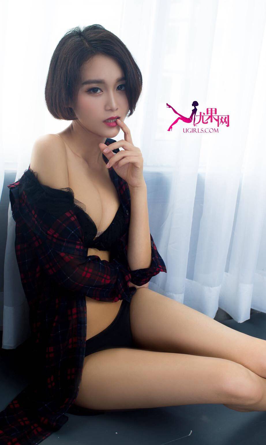 90后短发模特曾娜内衣私房诱惑