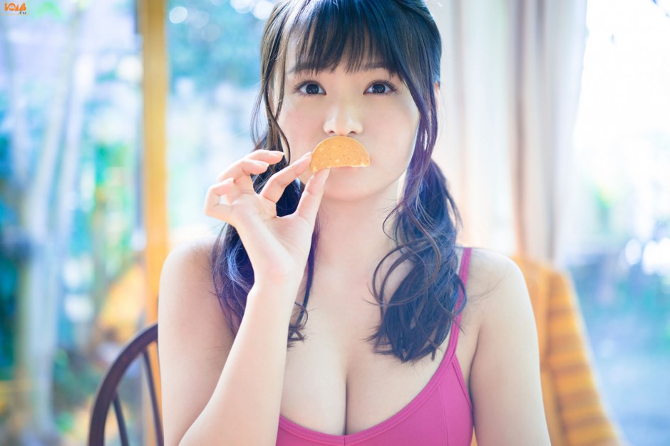 日本写真女郎星名美津纪身材丰满诱人