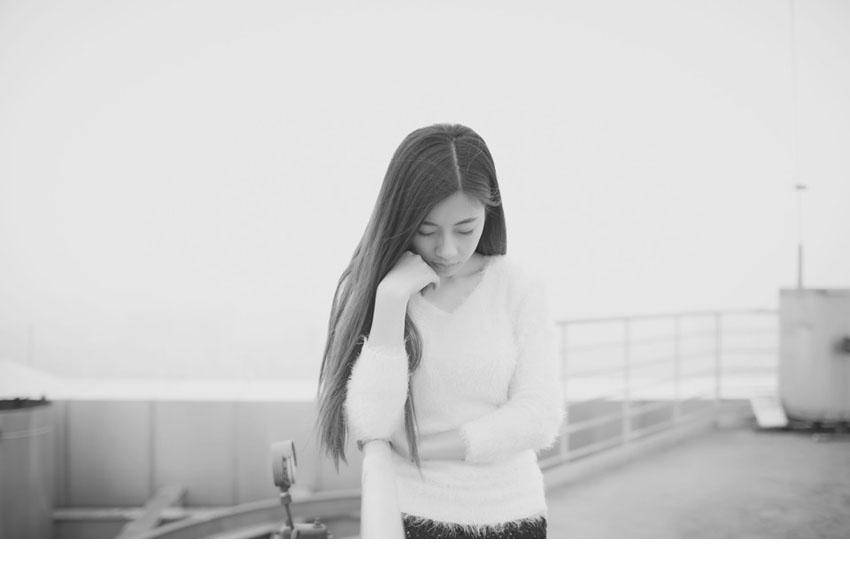 长发清纯美少女清新自然写真