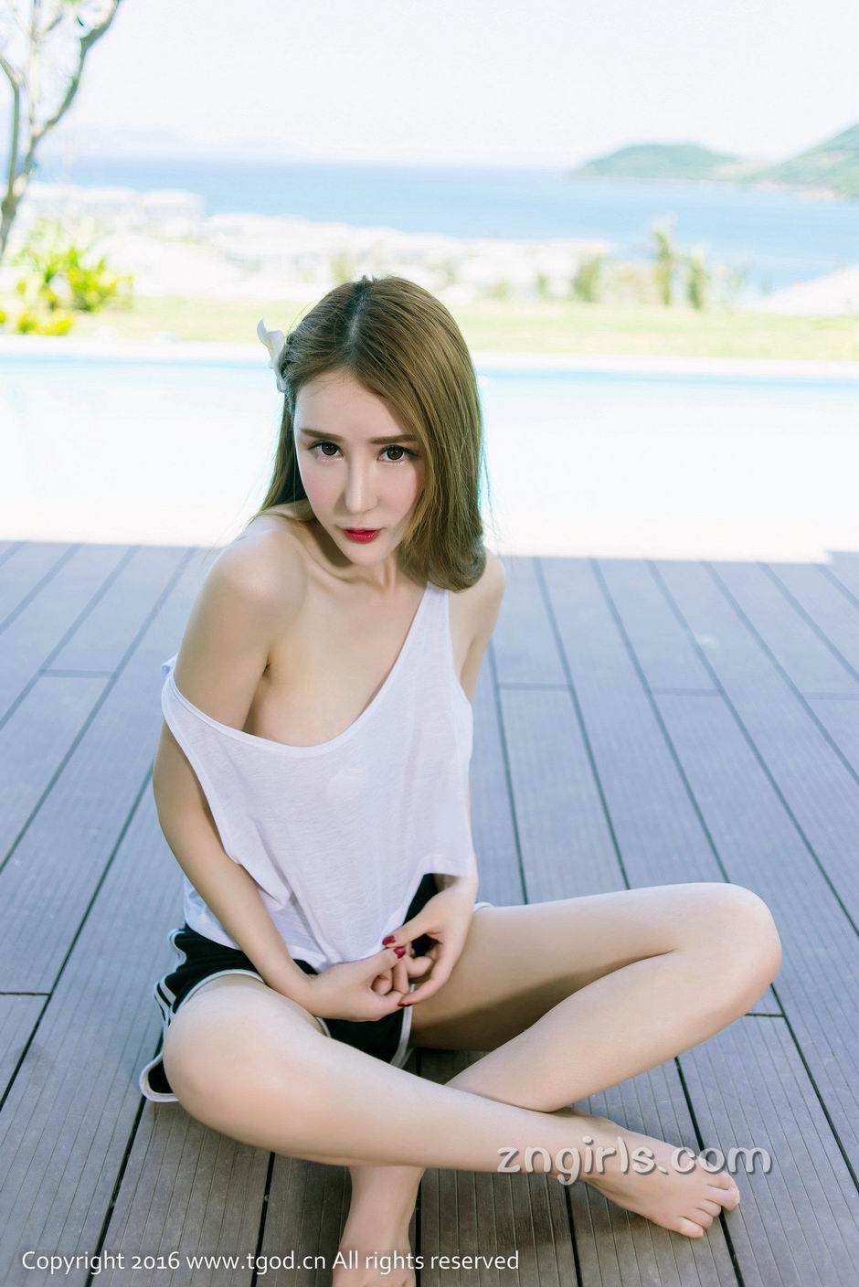 长腿美女伍月yuer性感越南芽庄旅拍