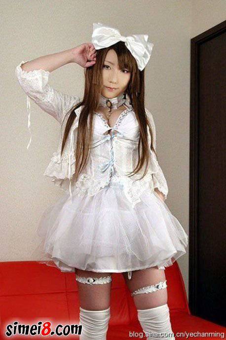 华丽萝莉cos图片 大秀胸器