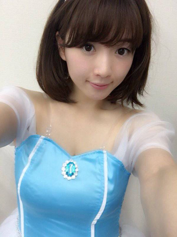 日本清新养眼妹子美胸诱惑照