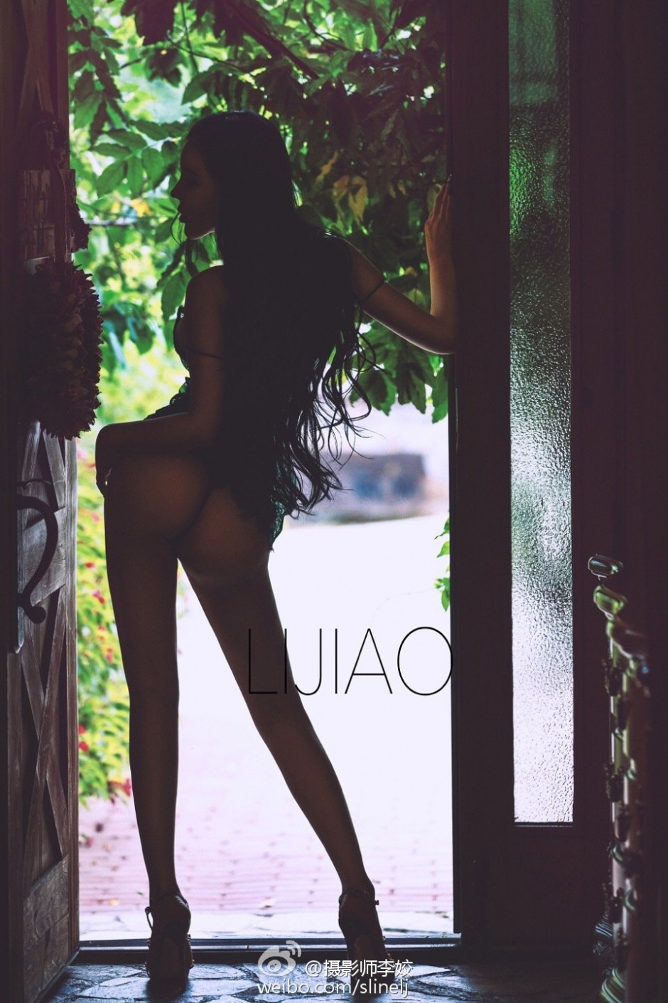 车模小天后孙依宁超诱人艺术写真