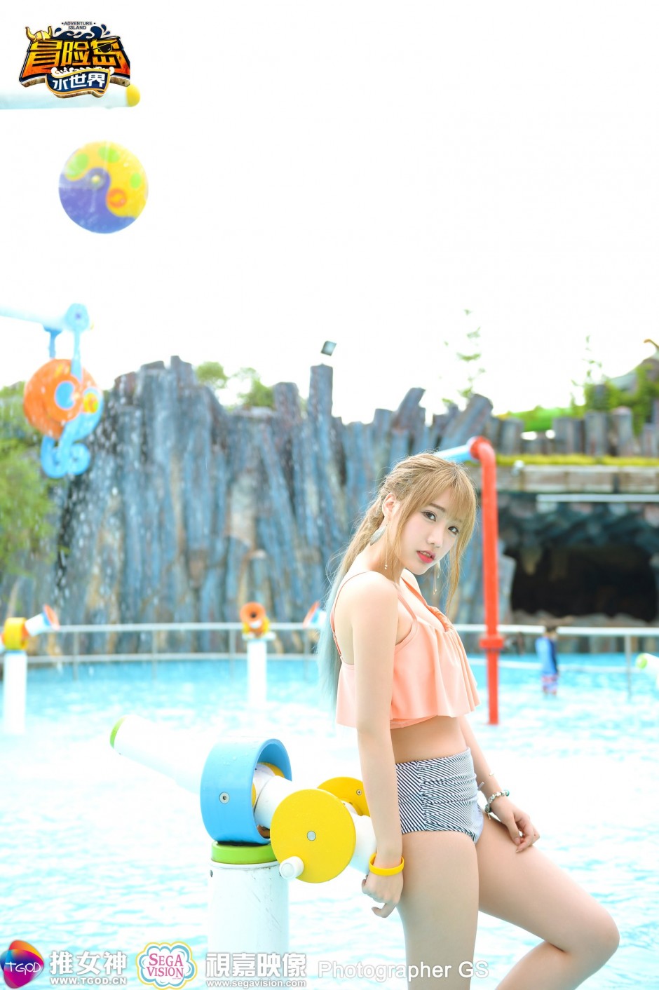性感女神让人垂涎欲滴夏日清凉写真