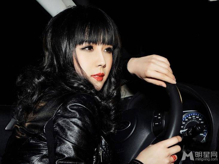 中国内地女演员方安娜代言汽车广告