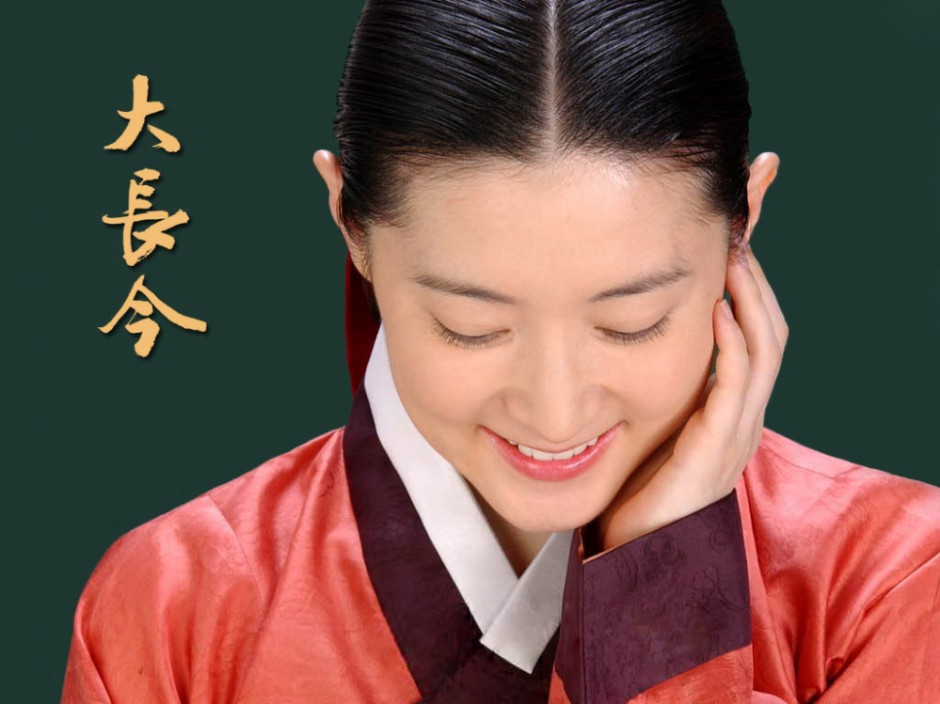 韩国女演员李爱英笑容甜美迷人写真