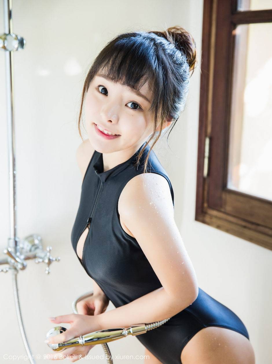 巨乳小萝莉柳侑绮Sevenbaby性感写真套图