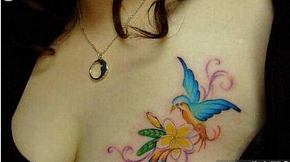 女子胸部彩绘纹身图精美创意