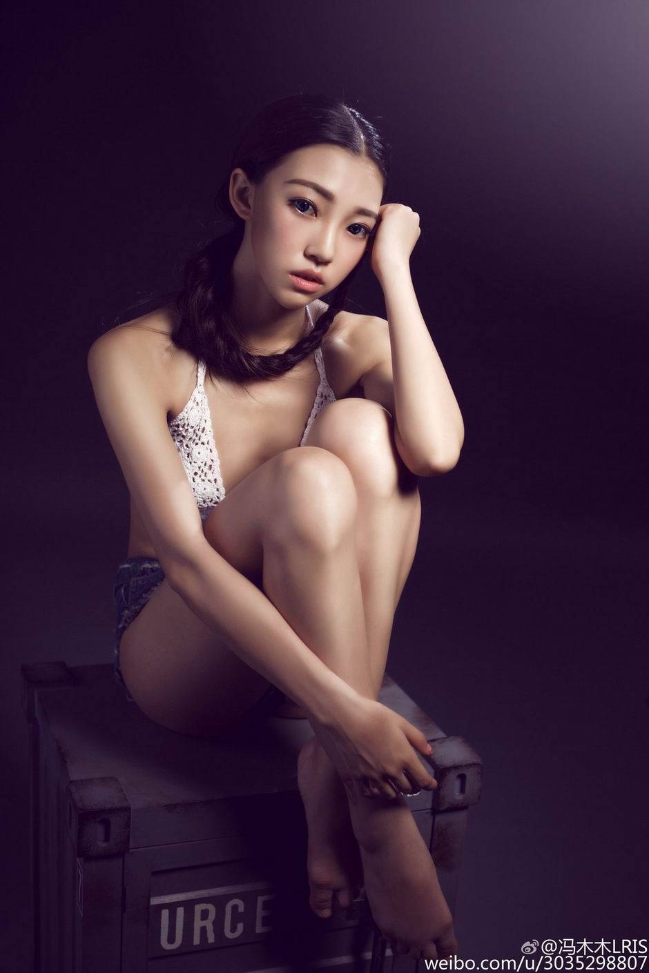 模特冯木木LRIS大尺度私房写真照