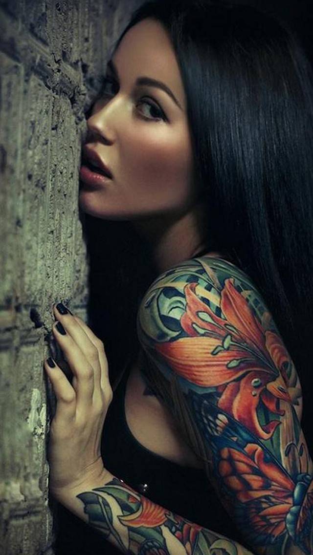 美女性感花臂纹身图片