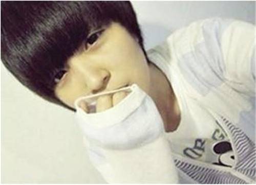 帅气小男生图片非主流真实自拍图片