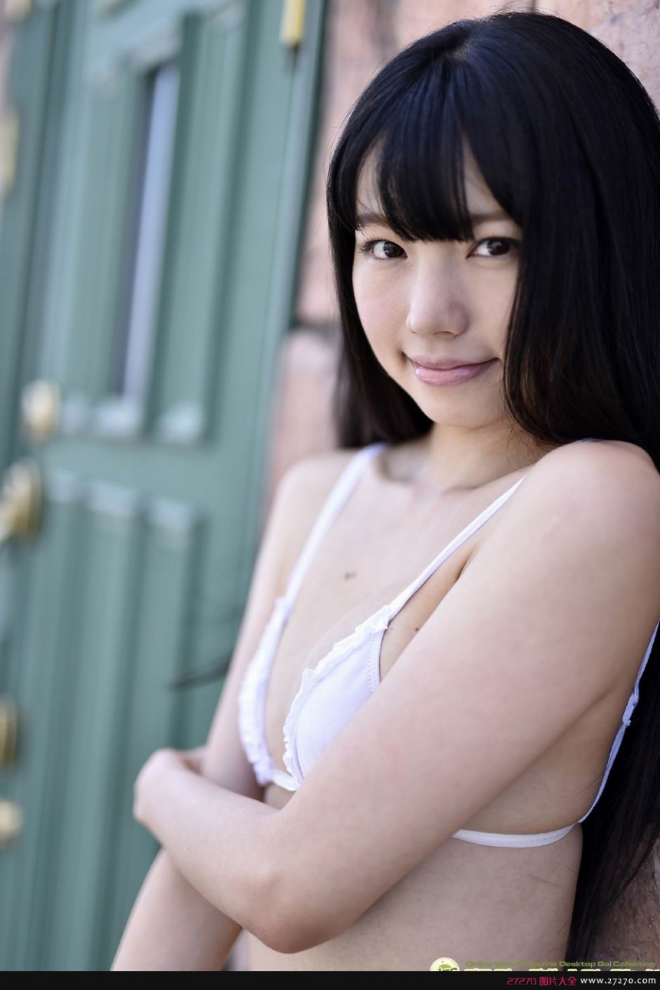 白河优菜学生制服性感迷人