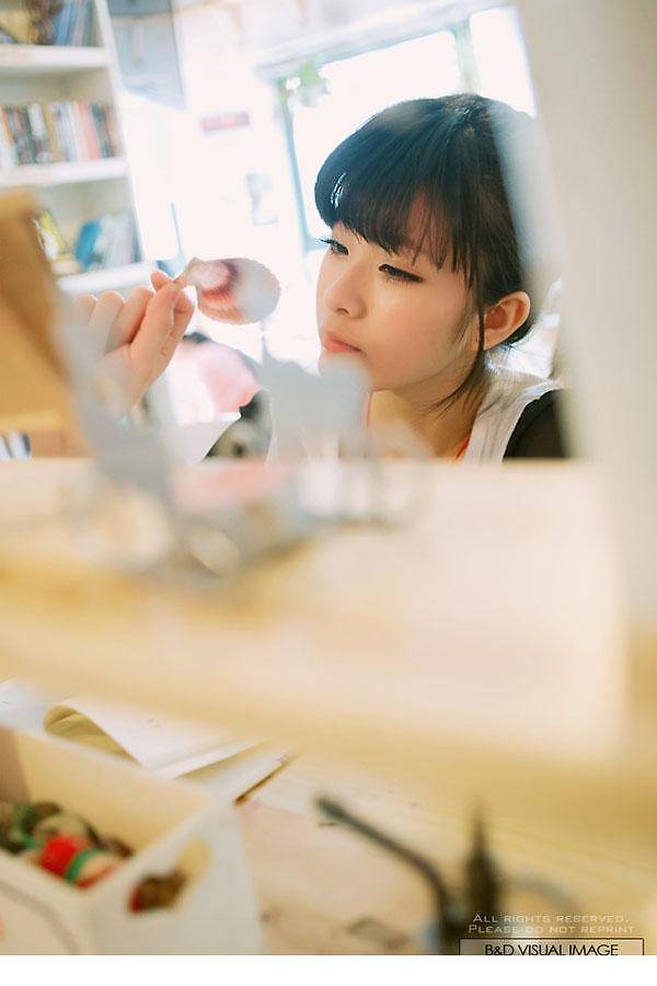 小清新伤感意境图片孤独女生素材