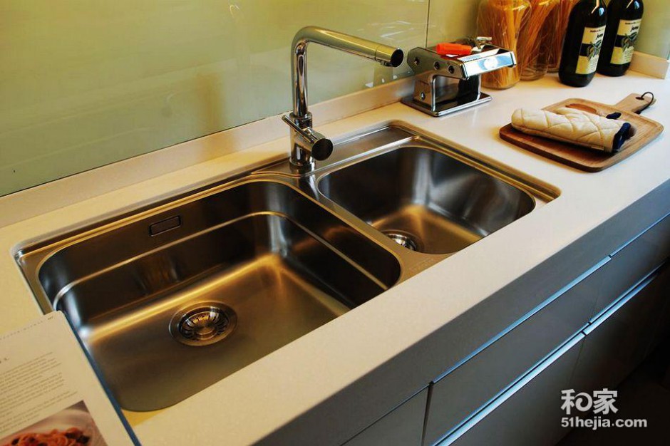 极具浪漫情调的飘窗效果图