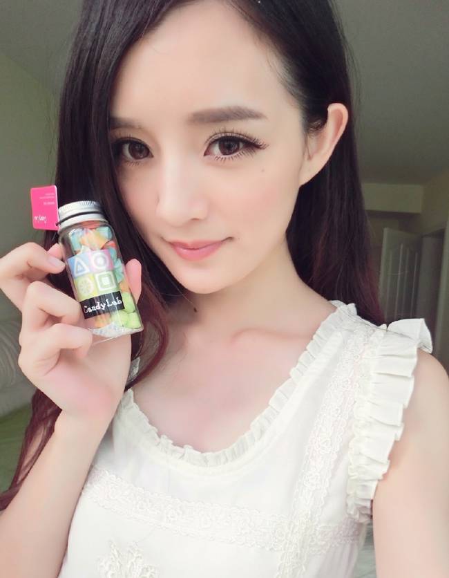 陈丹婷时尚纯美迷人生活自拍照