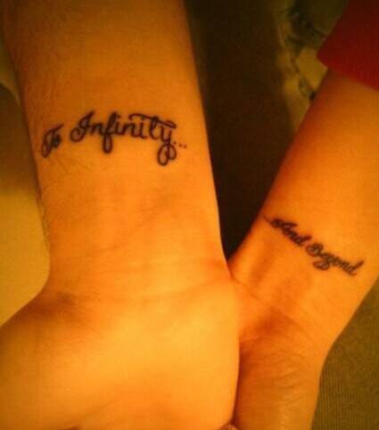 手腕情侣纹身小图案简约英文纹身秀