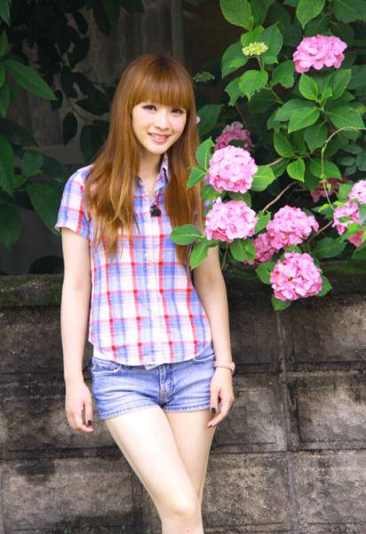 柳岩小清新甜美户外写真合集