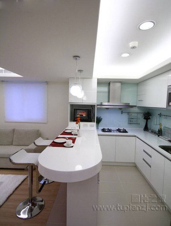 小户型开放式厨房吧台装修效果图实用美观