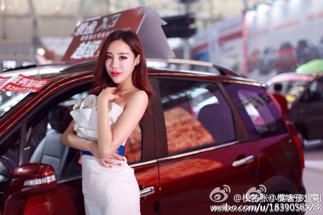 中国最美车模张小霈车展个人秀