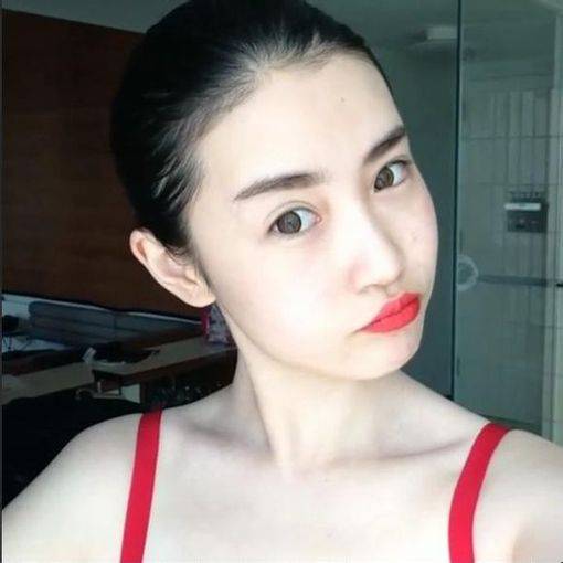 大美女张辛苑自拍图片