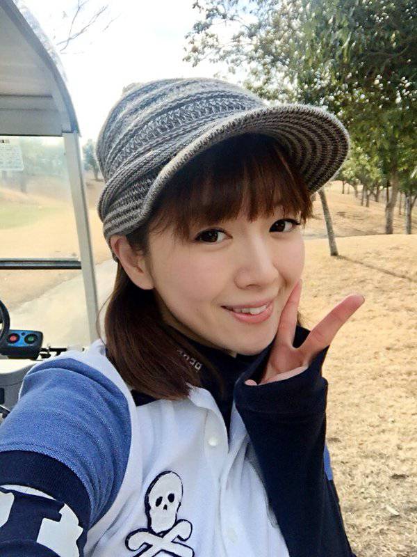 日本清新养眼妹子美胸诱惑照