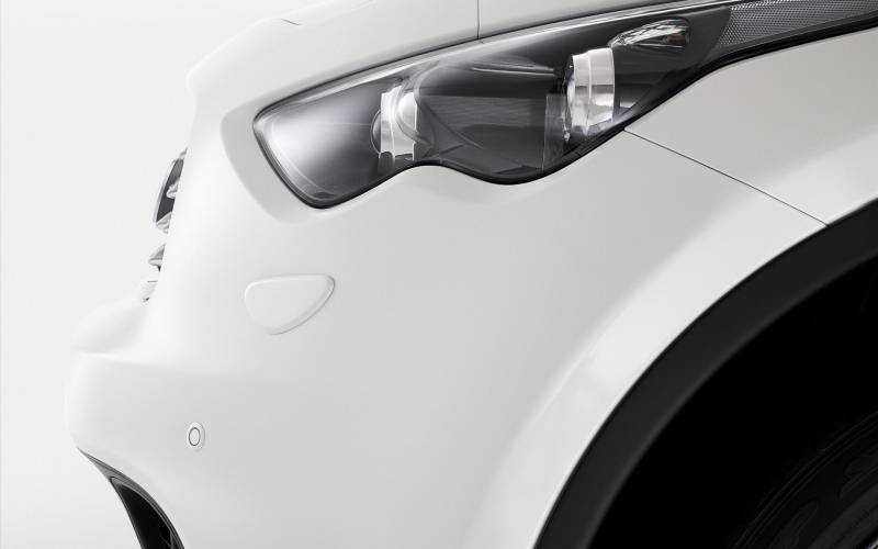 英菲尼迪FX纯白大气奢华概念车