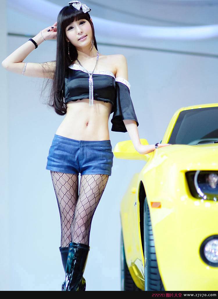 推女神90后嫩模陈雨涵纯美可人写真照