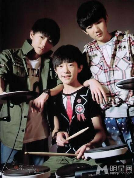 tfboys新生代内地组合专辑封面特写