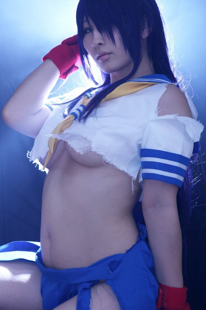 性感萌妹一骑当千关羽Cosplay图片