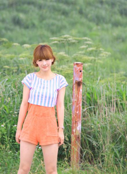 柳岩小清新甜美户外写真合集