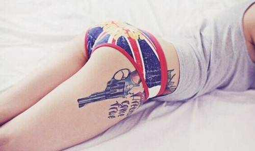 非主流性感美眉图腾腿部纹身图案欣赏