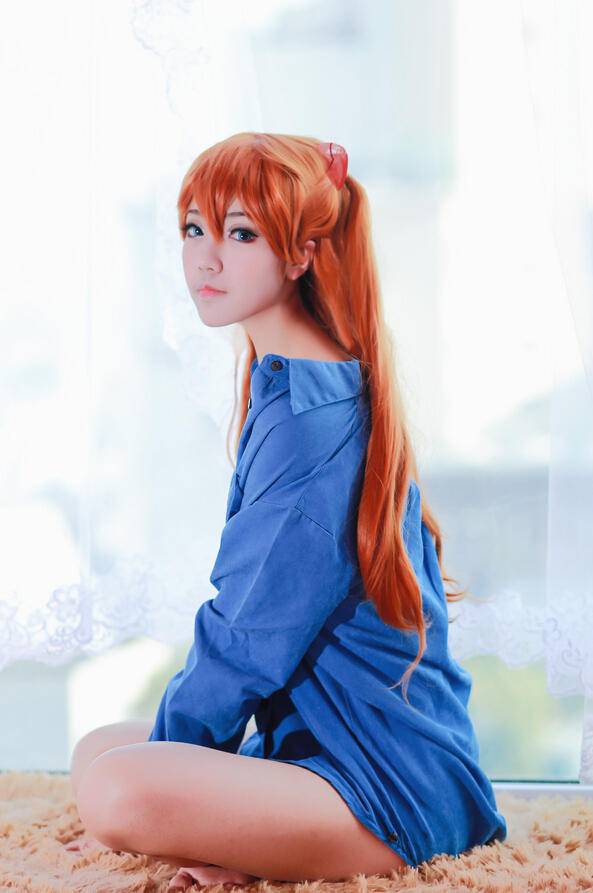 傲娇少女eva明日香衬衫版cosplay秀