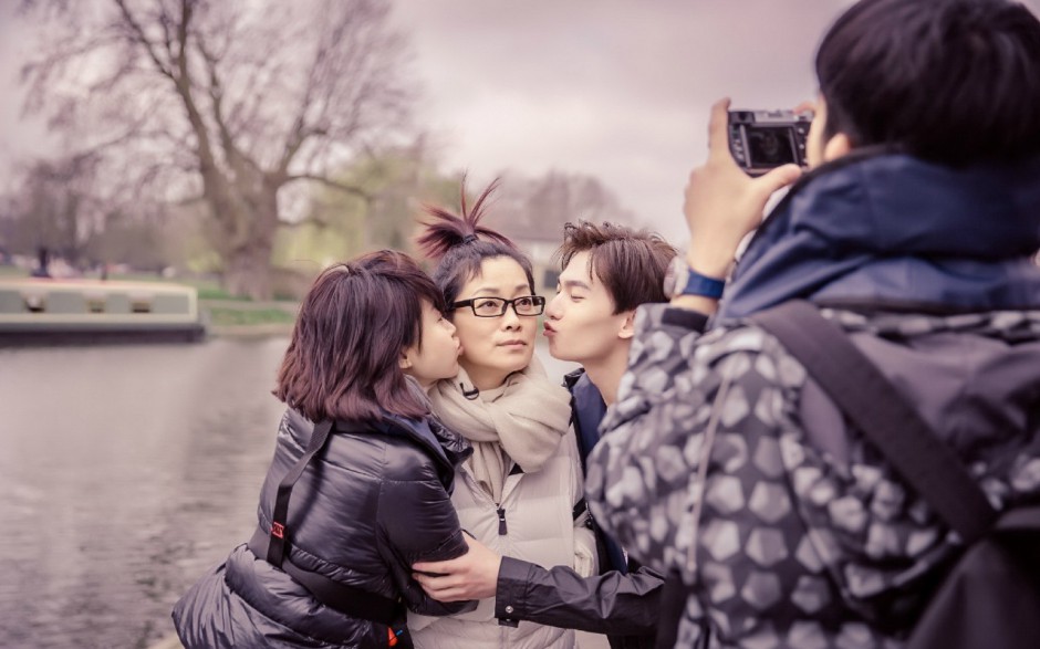 qq花儿与少年桌面壁纸