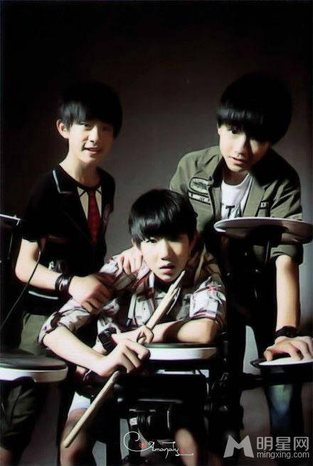 tfboys新生代内地组合专辑封面特写