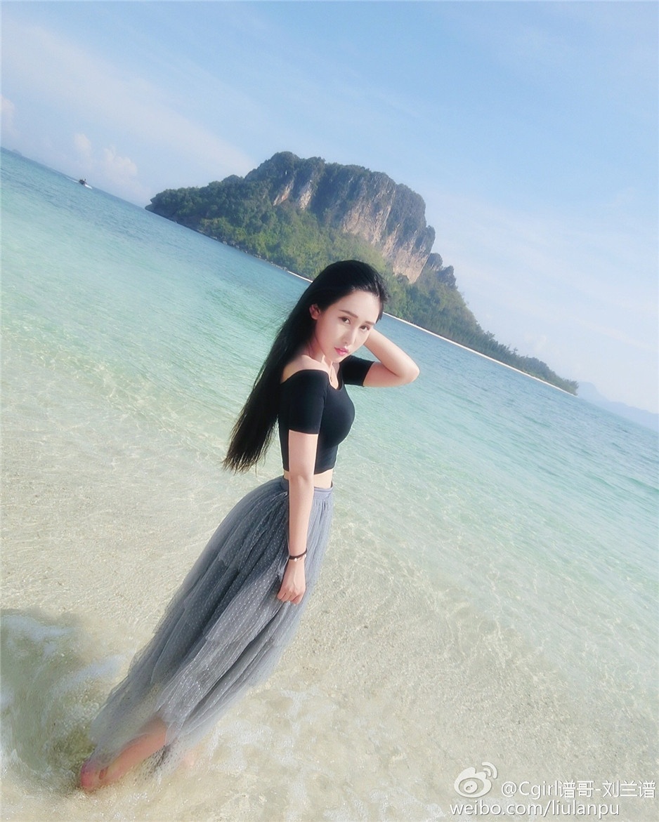 90后超瘦小蛮腰美女刘兰谱微博高清图