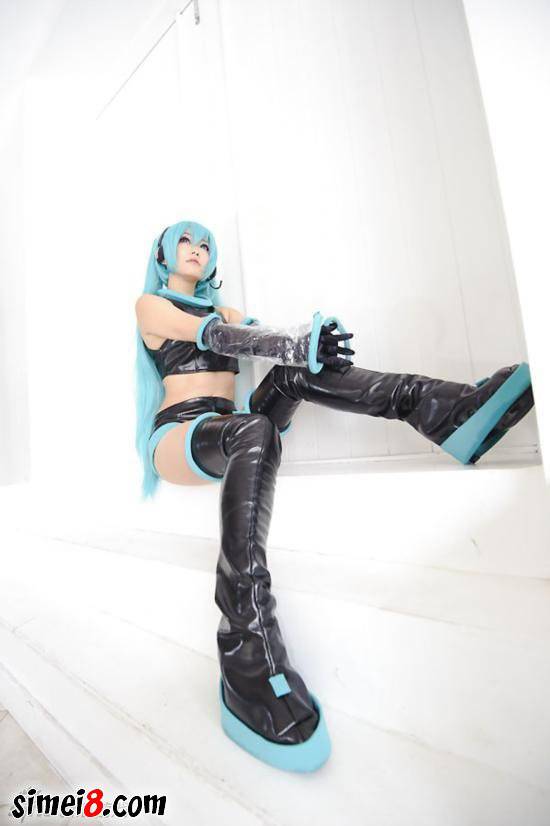 真人版可爱初音mikucos图片