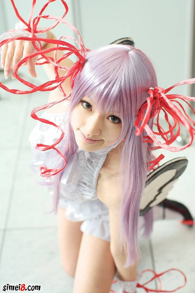 cosplay图片紫色头发的萌妹子一枚