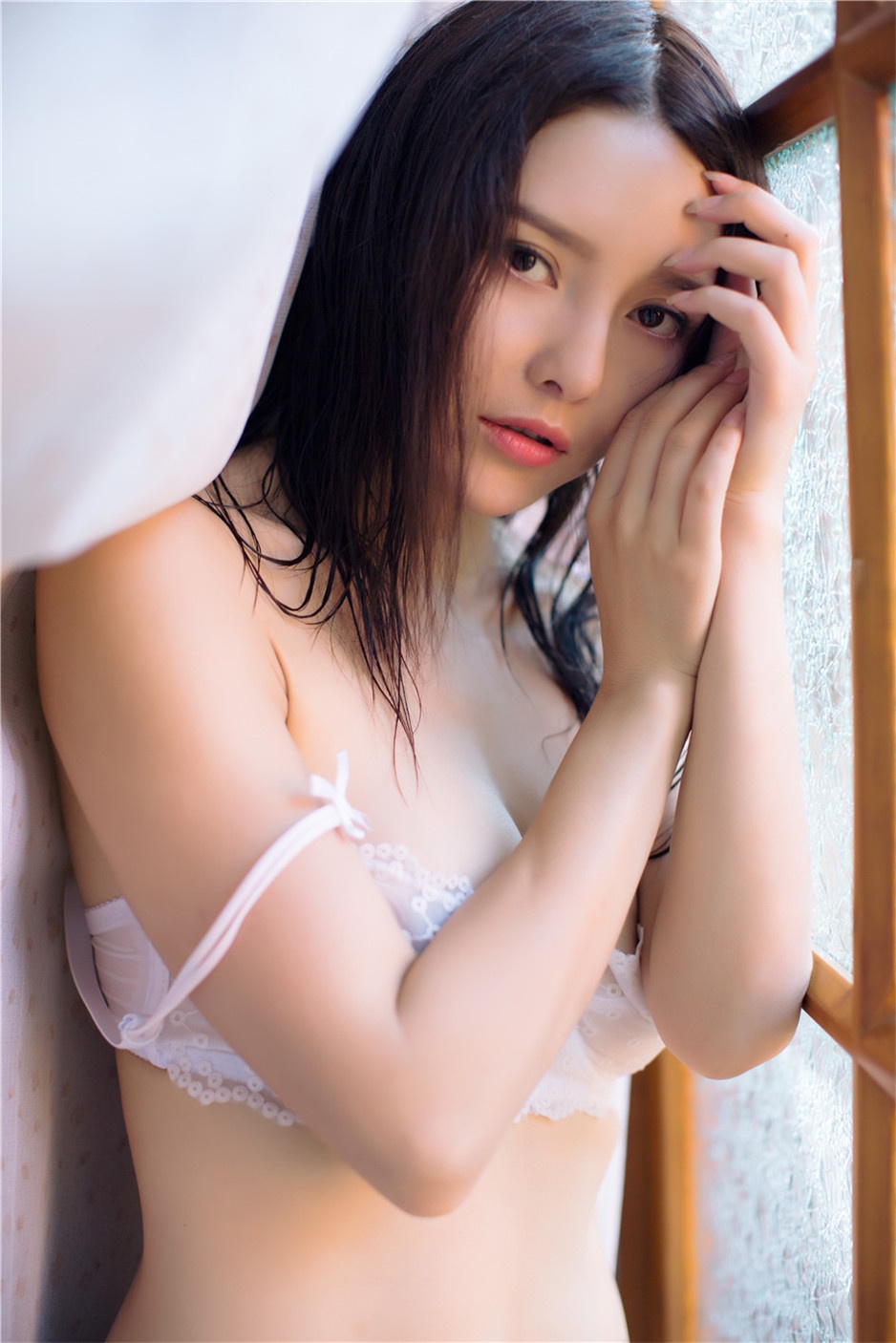 美胸女神樱桃透明蕾丝内衣性感大片