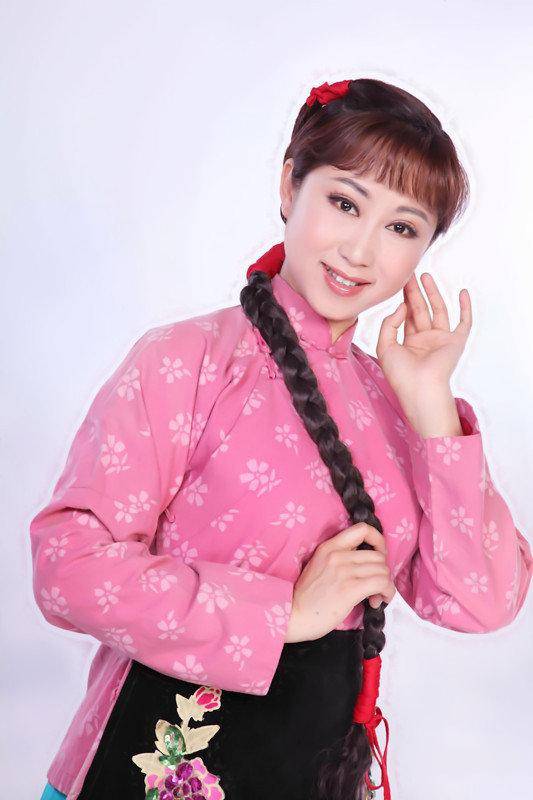 土家族姑娘胡舒婷靓丽高清写真