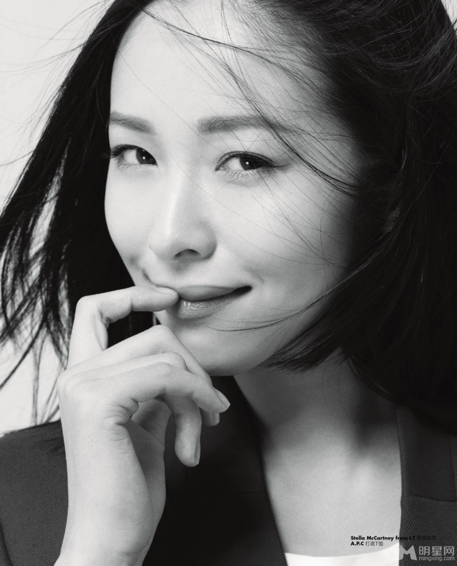 中国女演员江一燕尽显优雅成熟知性写真