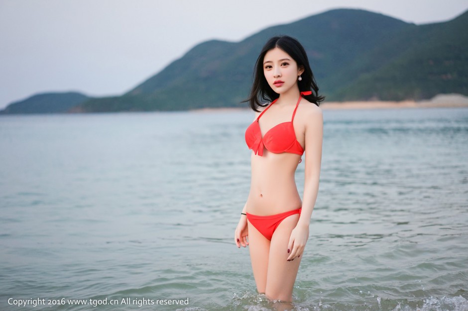 阳光气质型美女施忆佳KITTY越南芽庄旅拍
