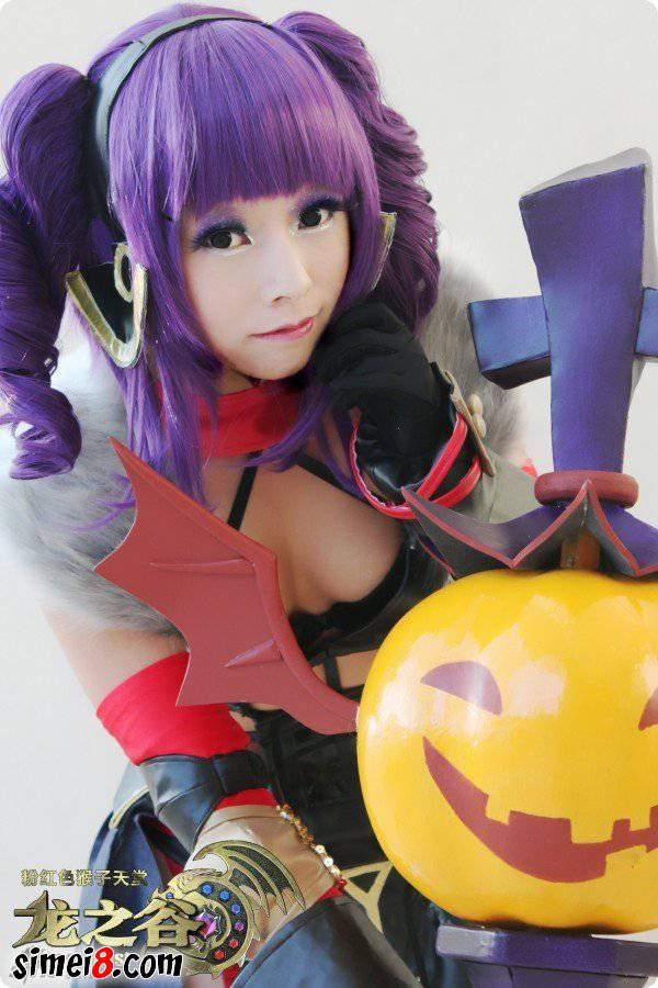 动漫cosplay图片女 化身性感弓箭手